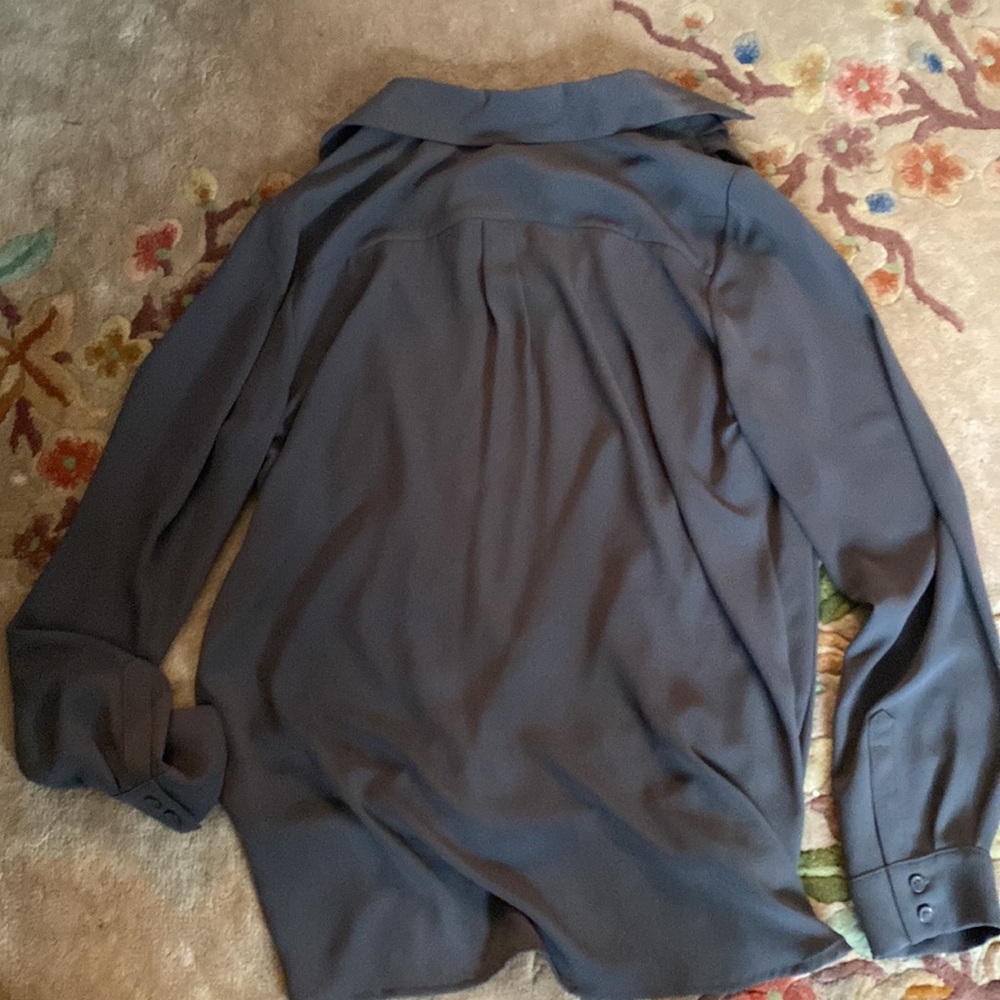 Gray blouse - Picture 3 of 4
